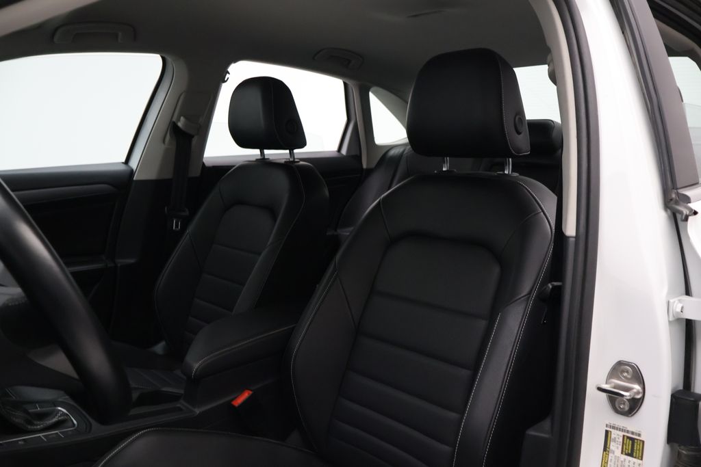 Thumbnail: 2022 Volkswagen Jetta - 13