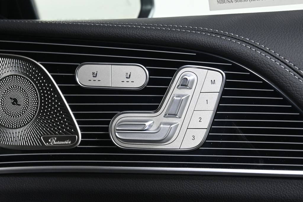 Thumbnail: 2026 Mercedes-Benz GLS - 23