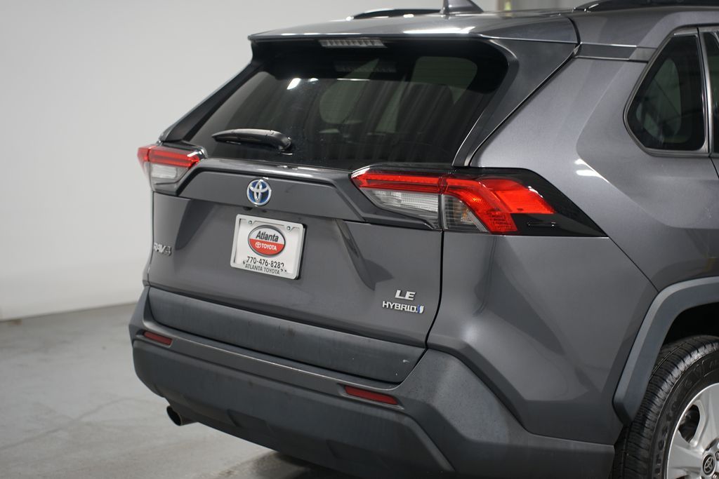 2021 Toyota RAV4 LE 9