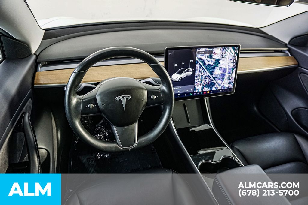 Used 2018  Tesla Long Range image 23