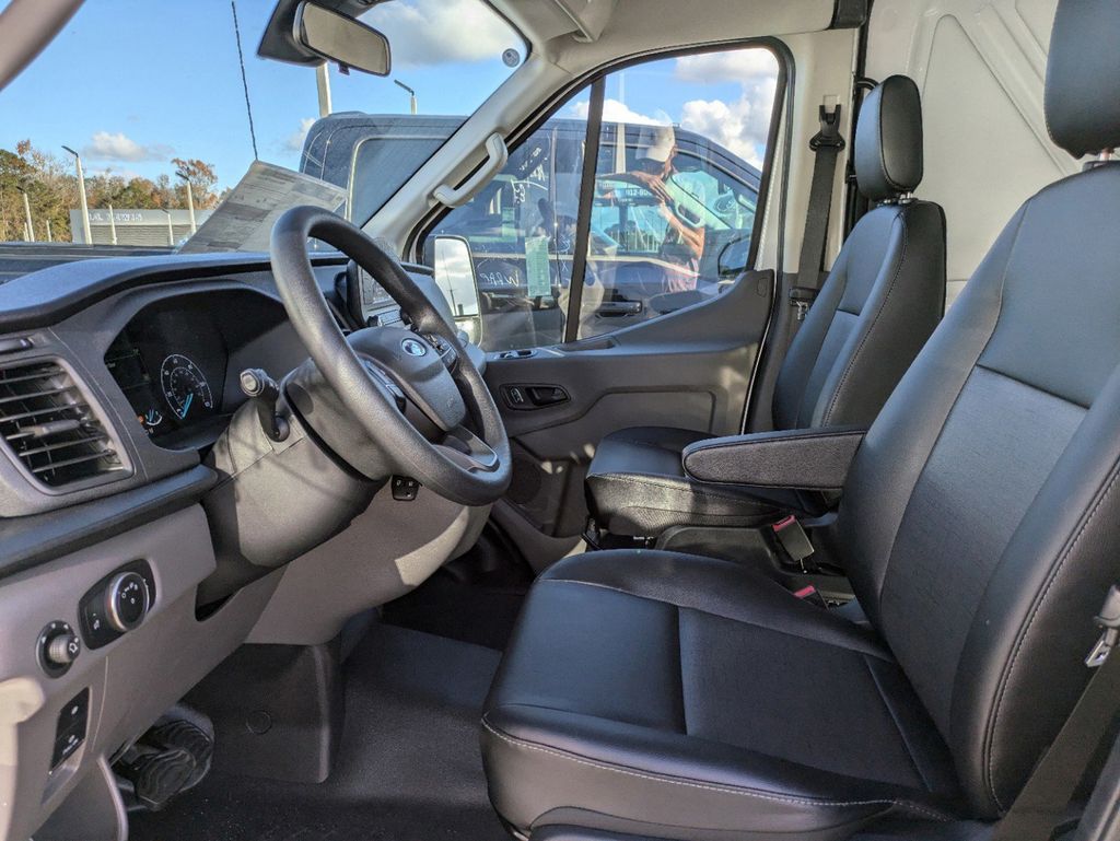 2024 Ford Transit 250