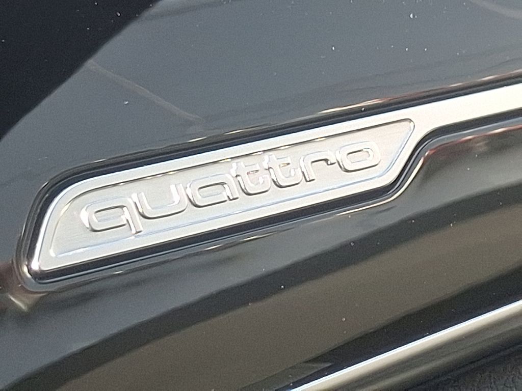 Thumbnail: 2021 Audi A8 - 25