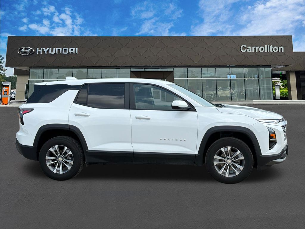 Used 2025 White Chevrolet LT image 4
