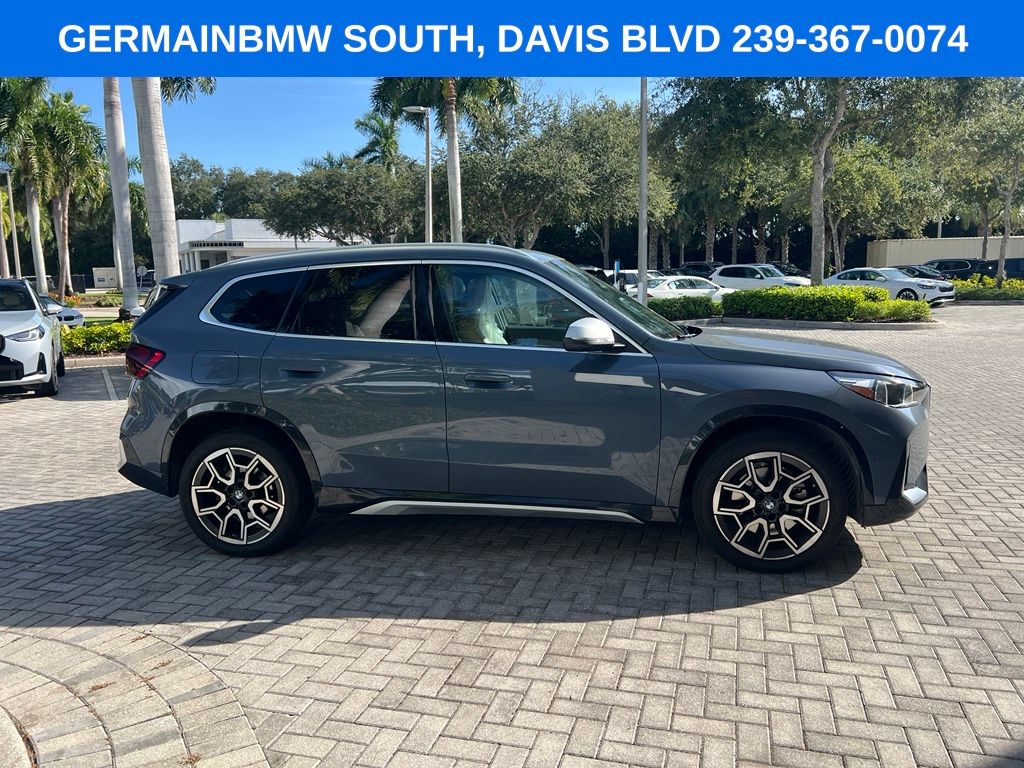 Certified Used 2024 Gray BMW xDrive28i image 4