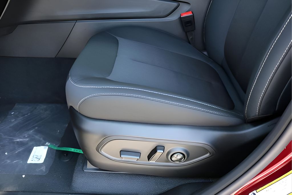 New Car 2025 Jeep Grand Cherokee  Laredo X For Sale Under $30,000 In Austin, Texas