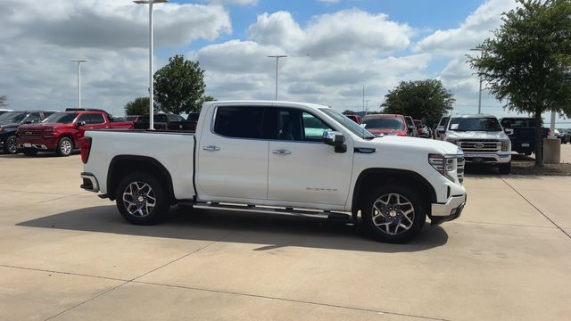 New 2026 White GMC SLT image 2