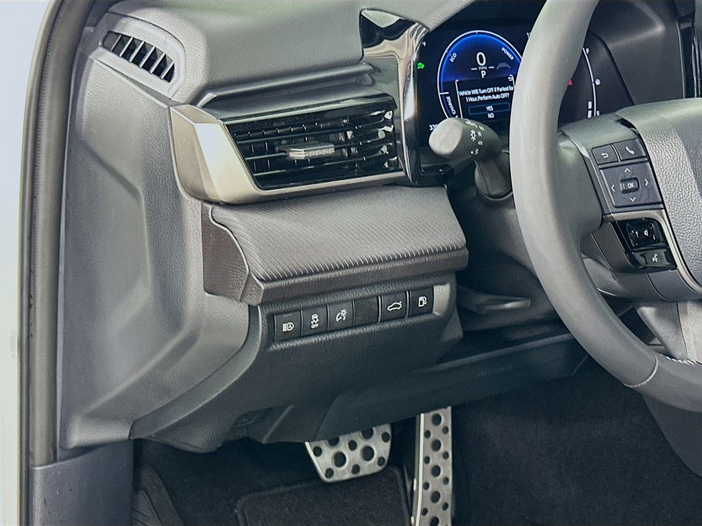 Thumbnail: 2025 Toyota Camry - 10