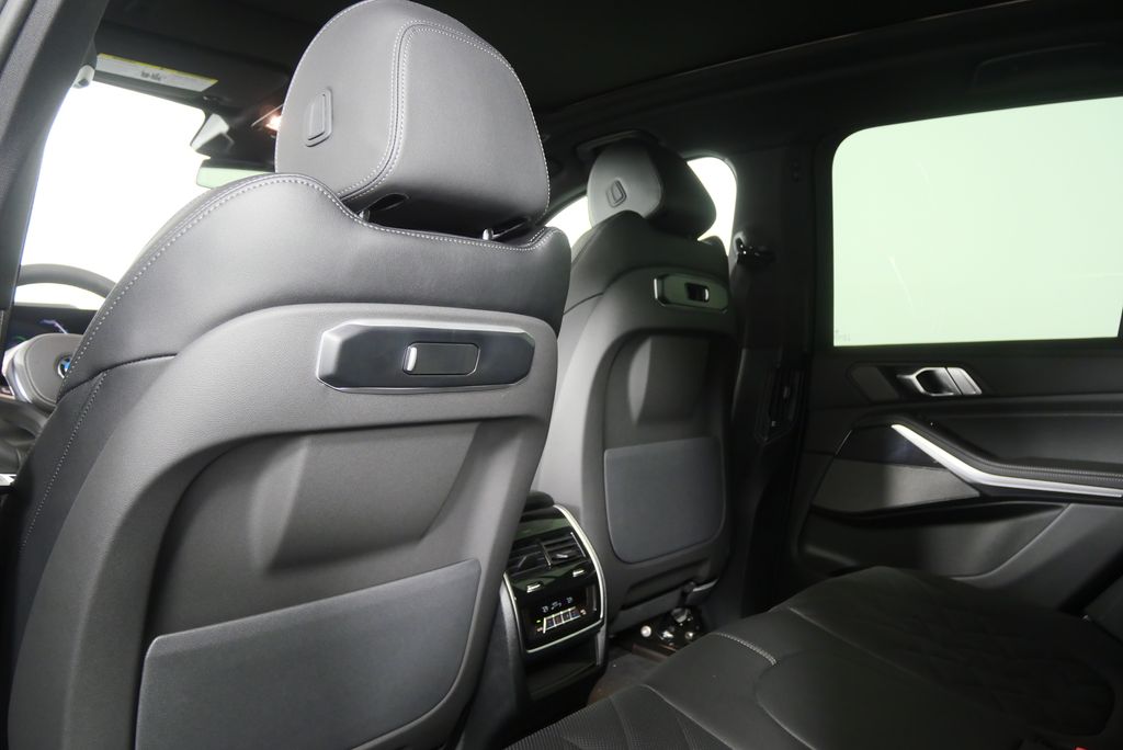 Thumbnail: 2026 BMW X5 - 16