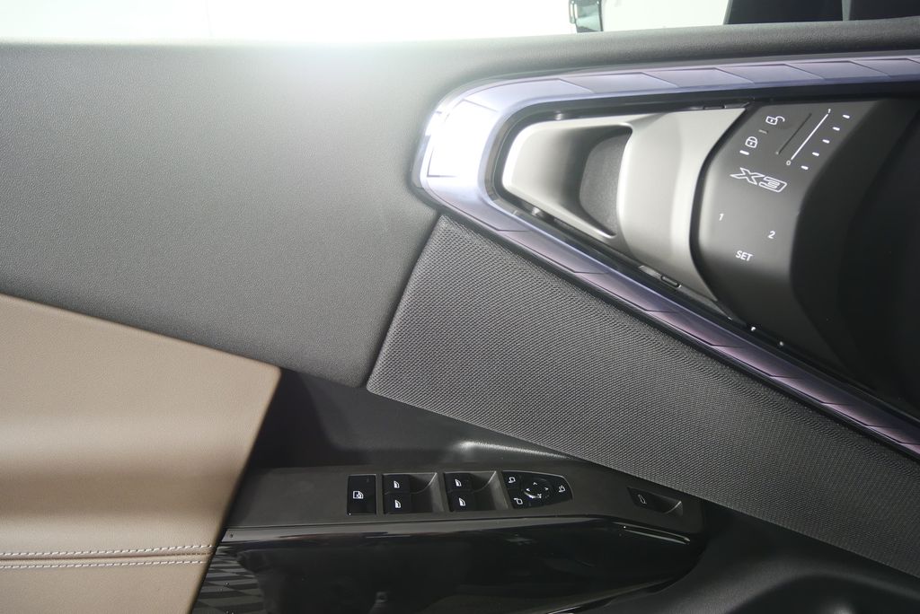 Thumbnail: 2026 BMW X3 - 8
