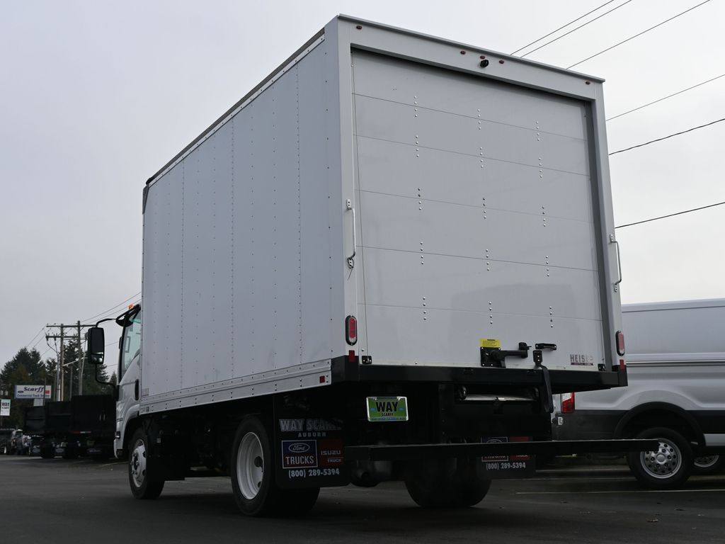 2024 Isuzu NPR HD 