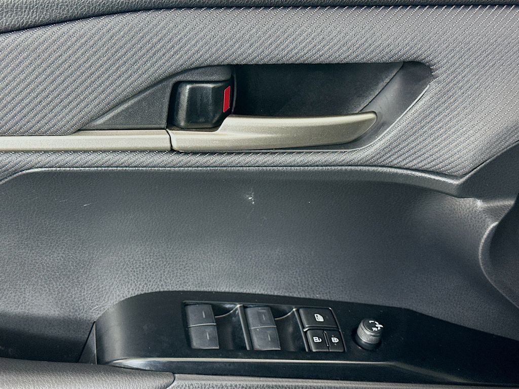 Thumbnail: 2025 Toyota Camry - 17