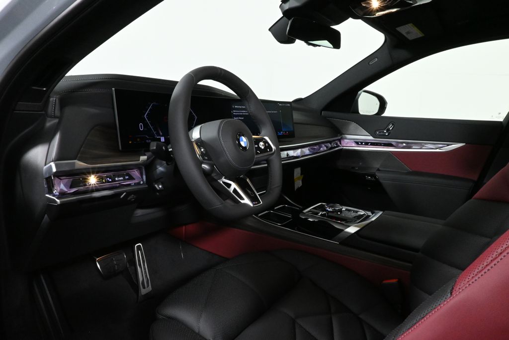 Thumbnail: 2025 BMW 7 Series - 15