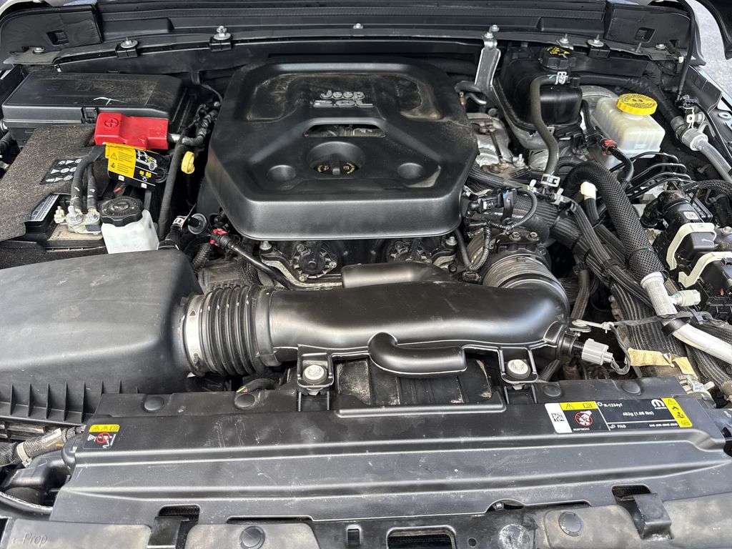 Used 2021 Gray Jeep Unlimited Sahara image 26