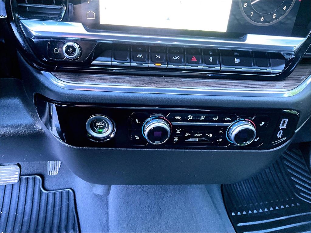 2023 GMC Sierra 1500 — photo 26