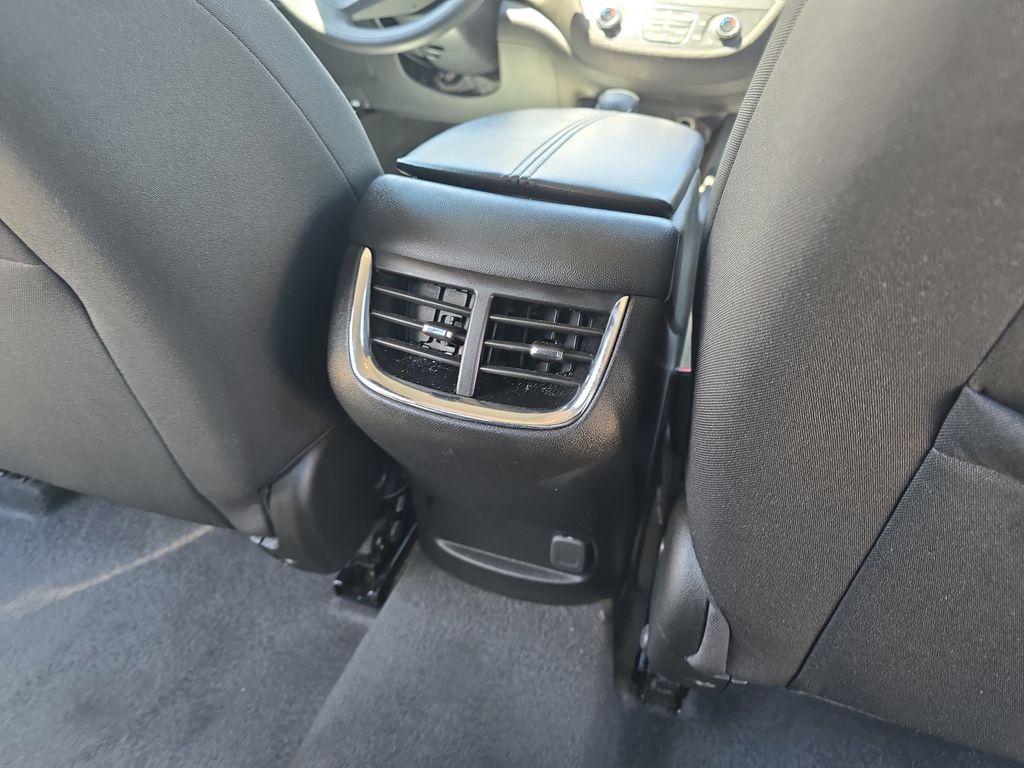 2024 Mosaic Black Metallic Chevrolet Malibu LT FWD Sedan