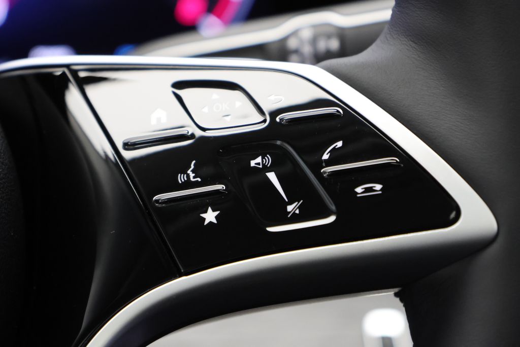 Thumbnail: 2026 Mercedes-Benz GLE - 22