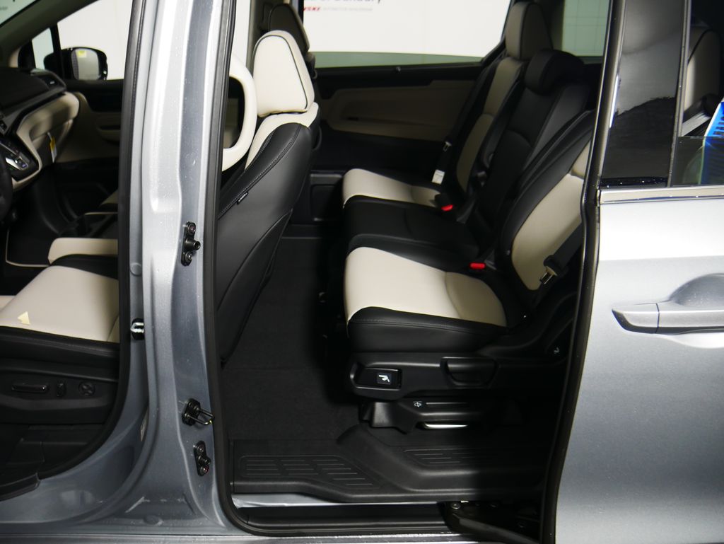 Thumbnail: 2026 Honda Odyssey - 14