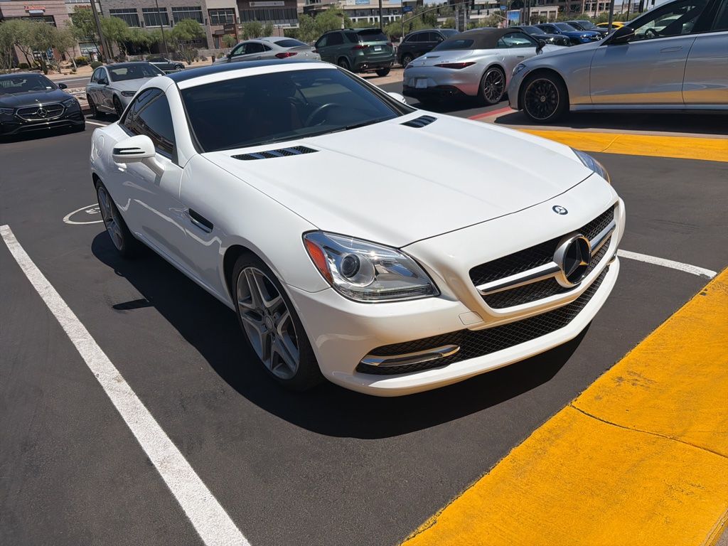 Thumbnail: 2015 Mercedes-Benz SLK - 2