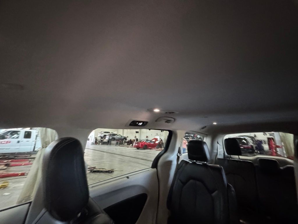Used 2023 Chrysler Pacifica Van