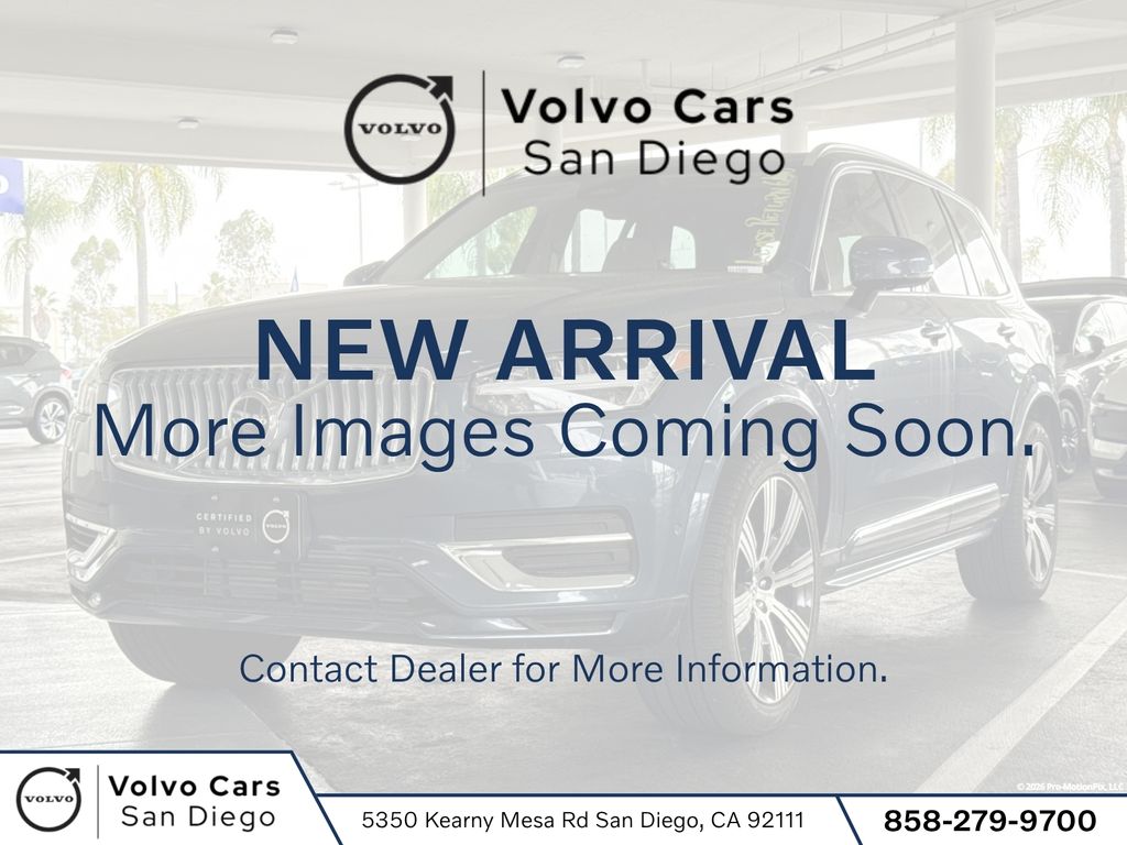 2025 Volvo XC90 Recharge T8 Plus Bright Theme 7-Passenger eAWD