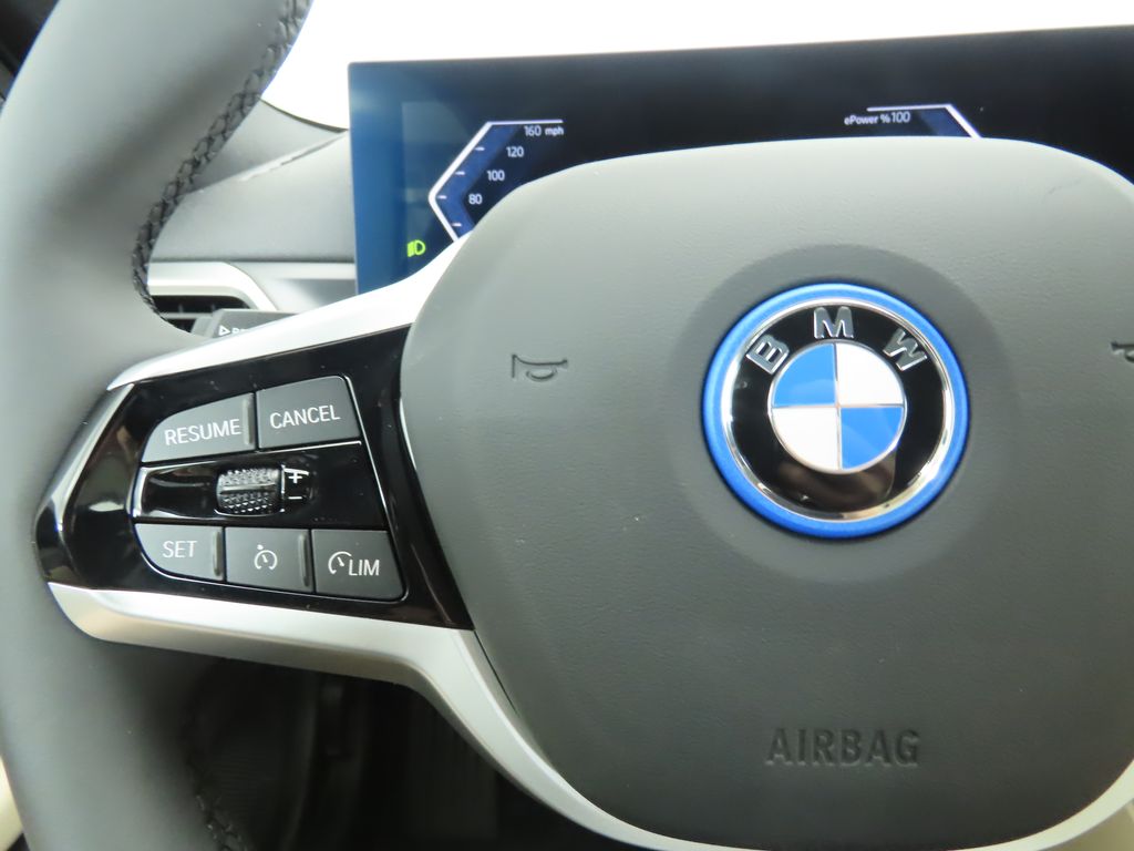 2025 BMW i4 xDrive40 11