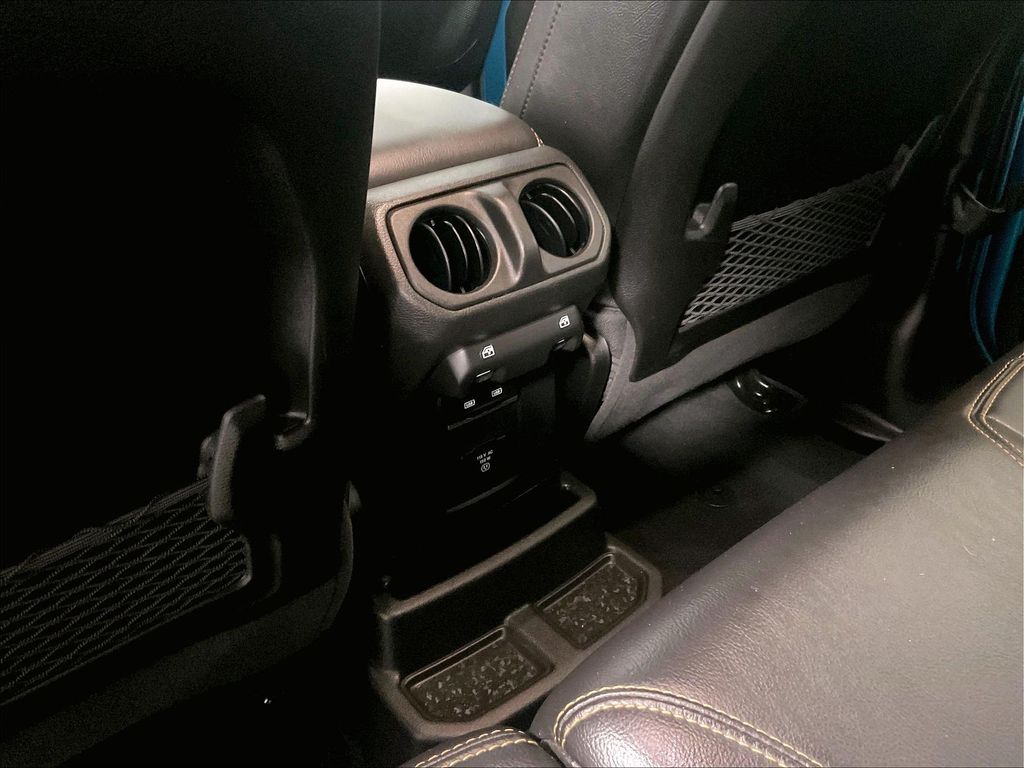 2024 Jeep Wrangler — photo 28