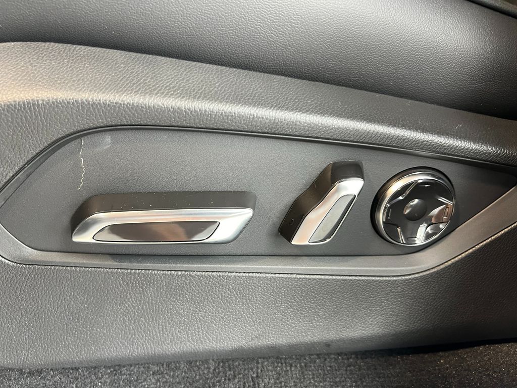 used 2026 Acura MDX car, priced at $55,999