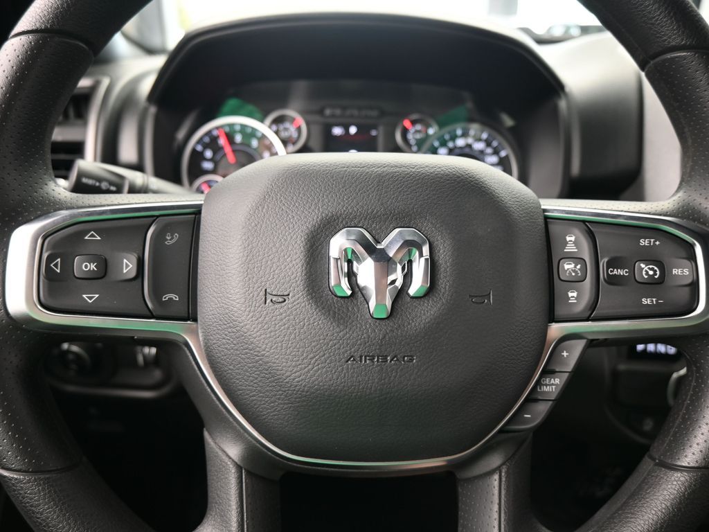 New 2026 Diamond Black Crystal Pearlcoat Ram Express image 23