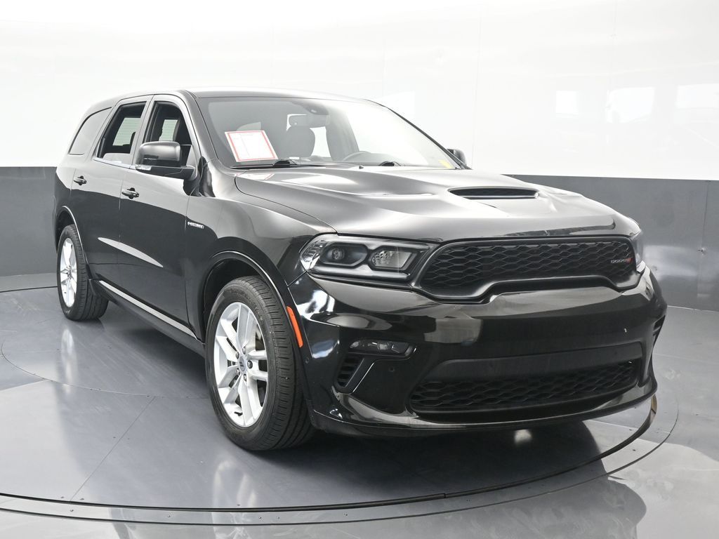 Used 2022 DB Black Crystal Clearcoat Dodge R/T image 9