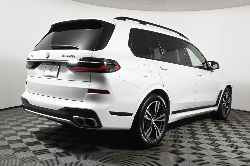 Thumbnail: 2024 BMW X7 - 7