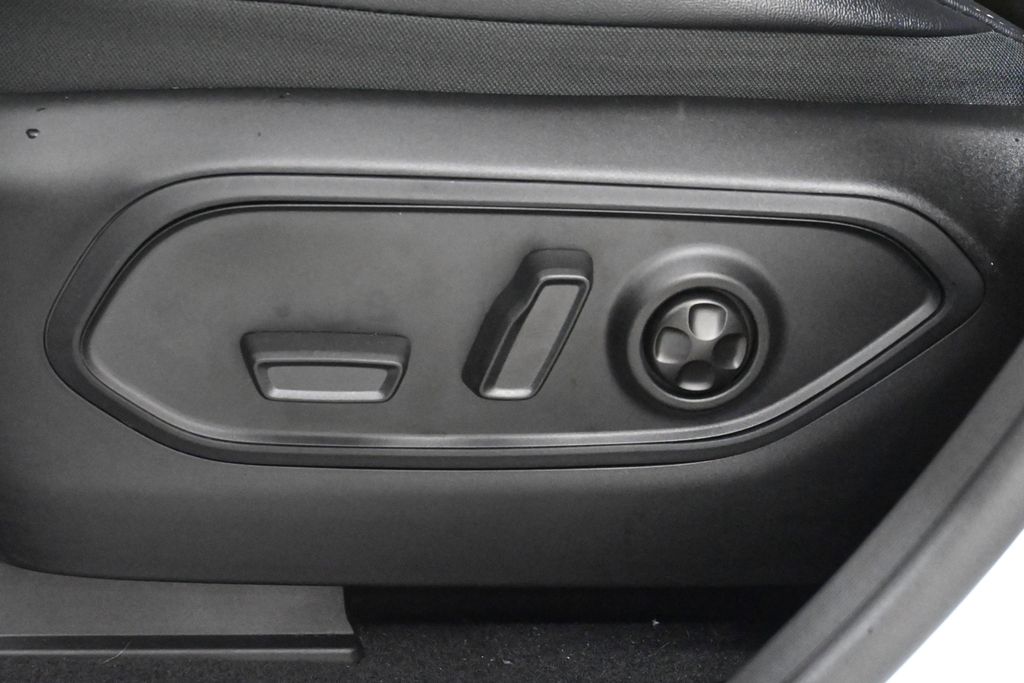 Thumbnail: 2025 Jeep Grand Cherokee - 31