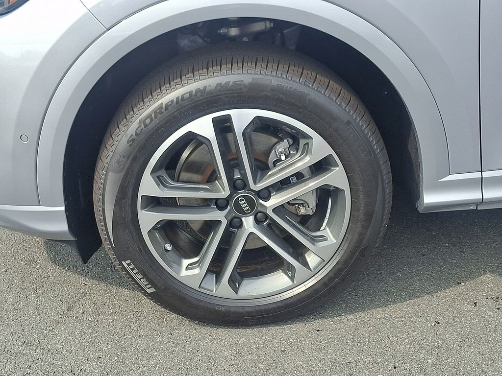Thumbnail: 2026 Audi Q5 - 5
