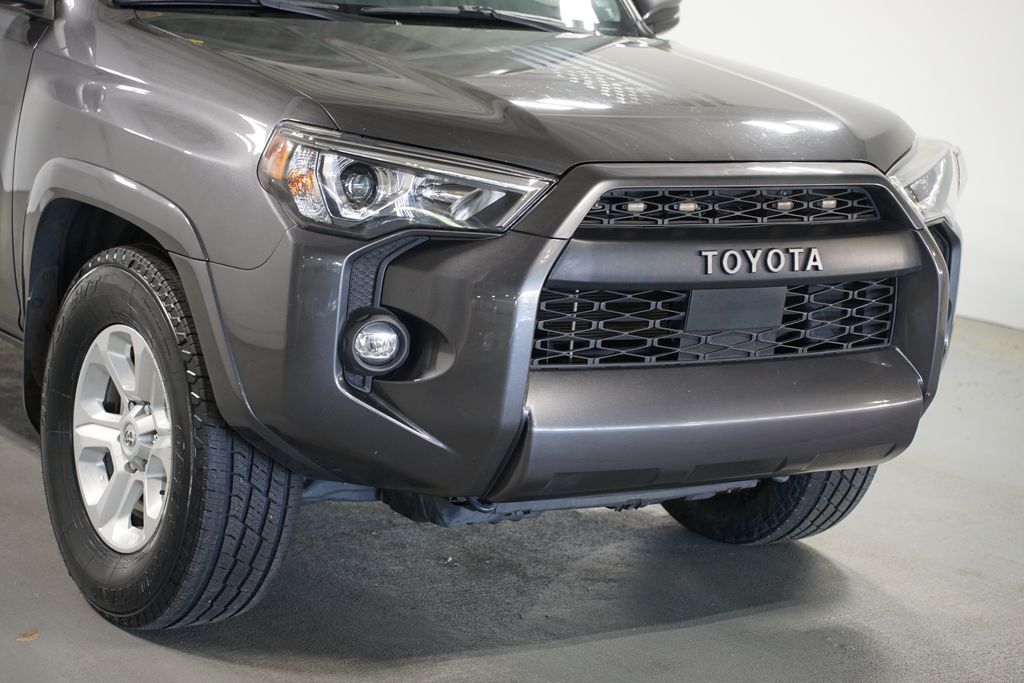 Thumbnail: 2022 Toyota 4Runner - 4