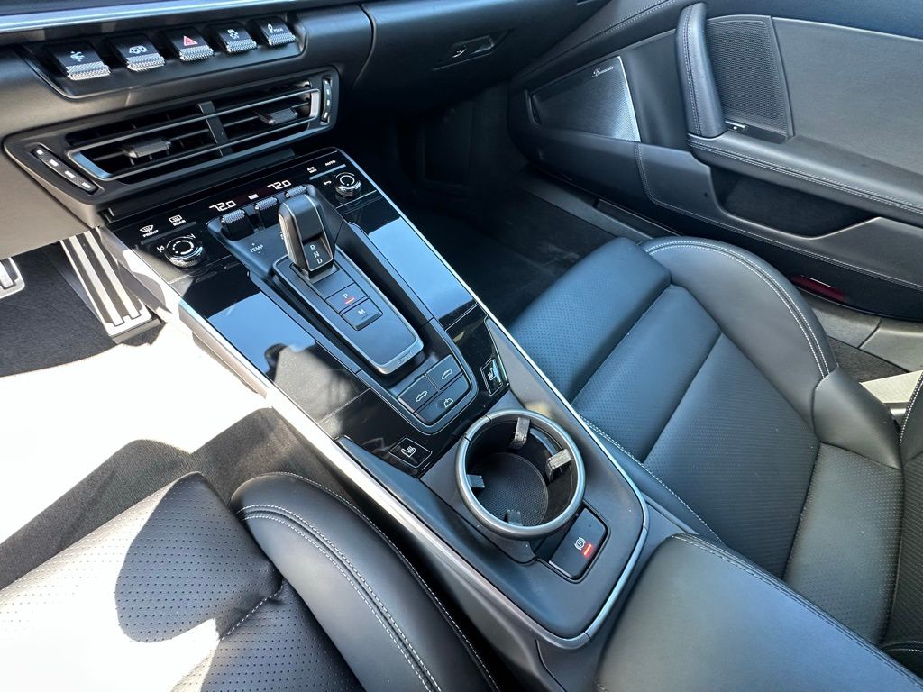 Thumbnail: 2025 Porsche 911 - 30