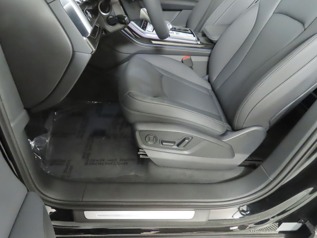 Thumbnail: 2025 Audi Q7 - 32