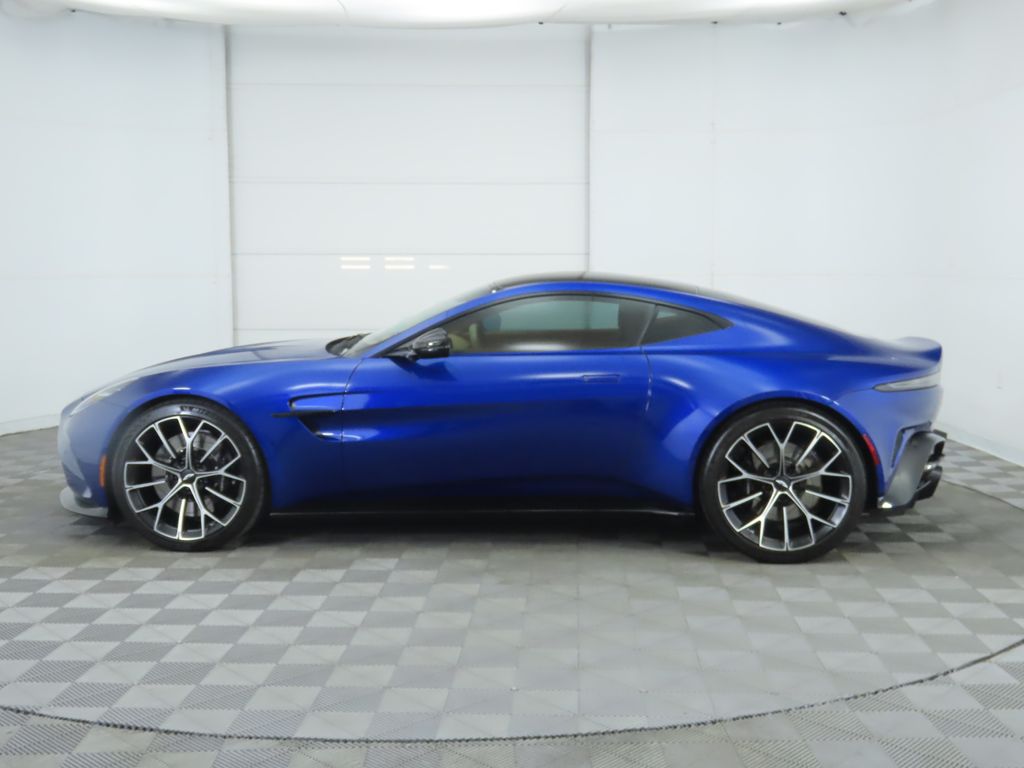 Thumbnail: 2025 Aston Martin Vantage - 8