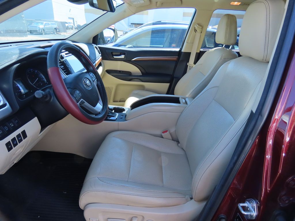 Thumbnail: 2018 Toyota Highlander - 10