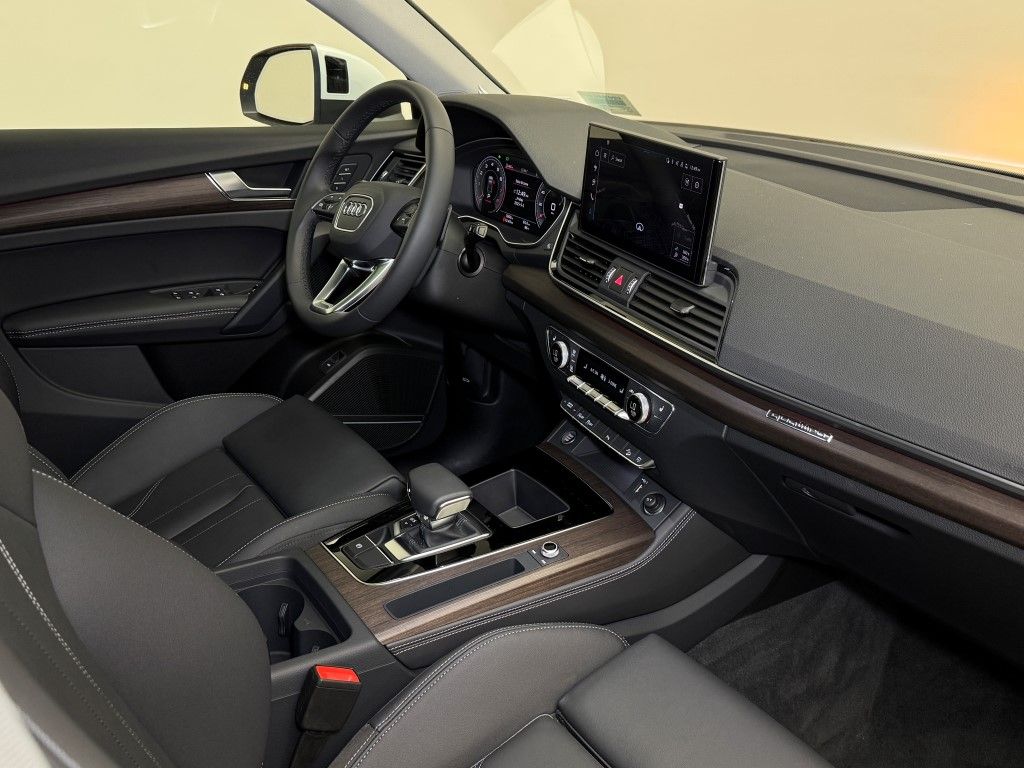 2025 Audi Q5 e Premium Plus 16