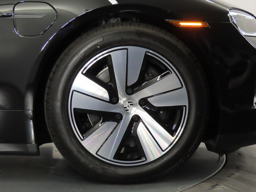 Thumbnail: 2026 Porsche Taycan - 11