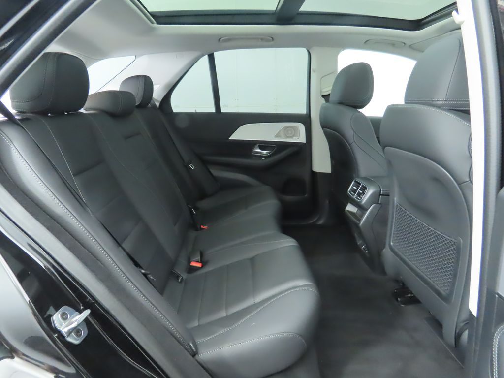 Thumbnail: 2026 Mercedes-Benz GLE - 24