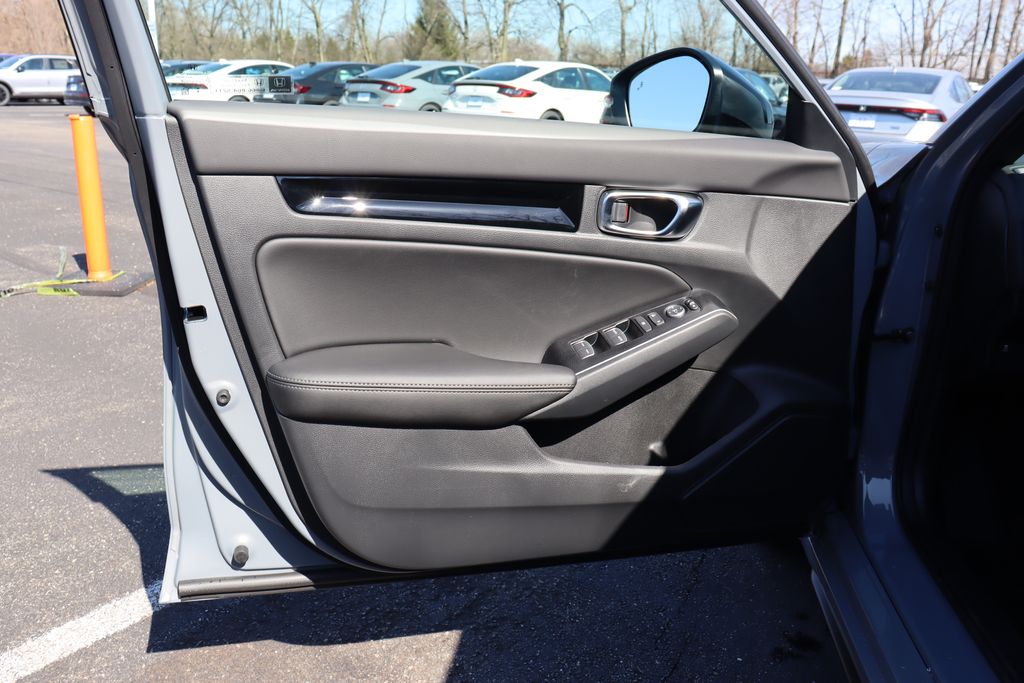 2025 Honda Civic Sport Touring 28