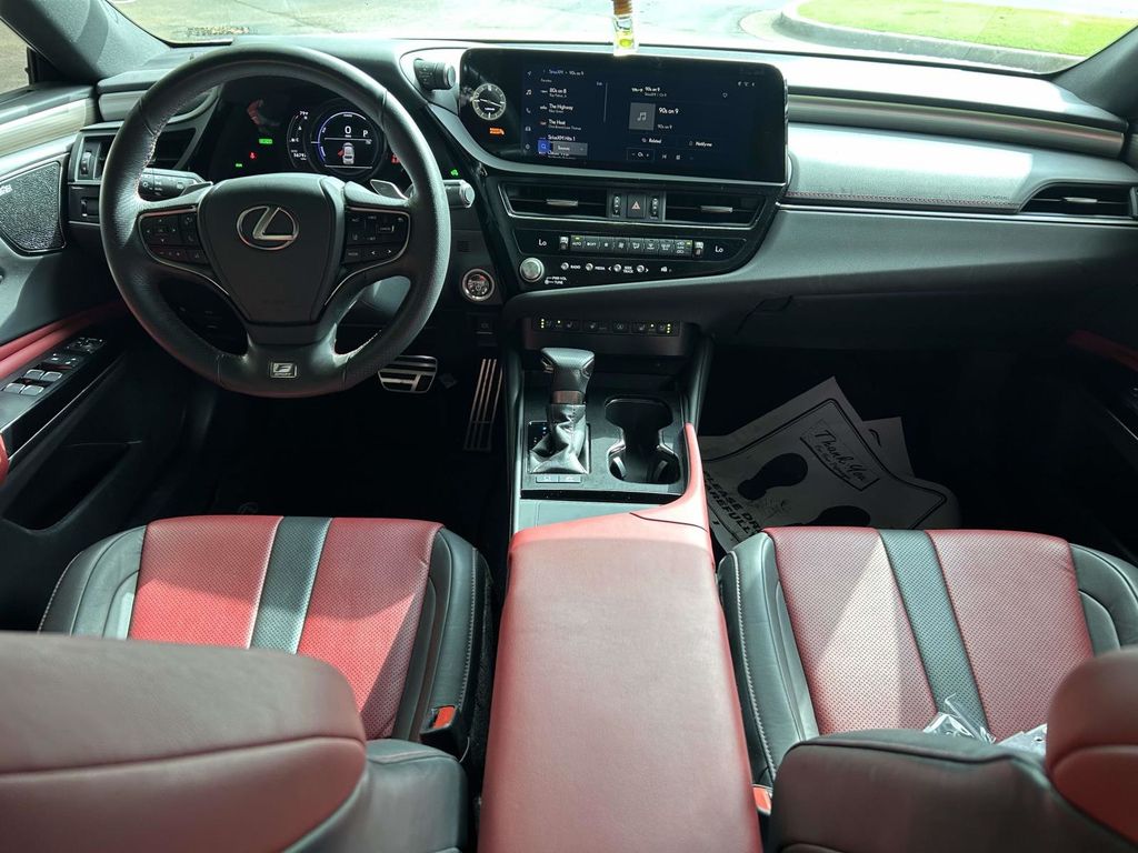 Used 2024 Lexus ES Sedan