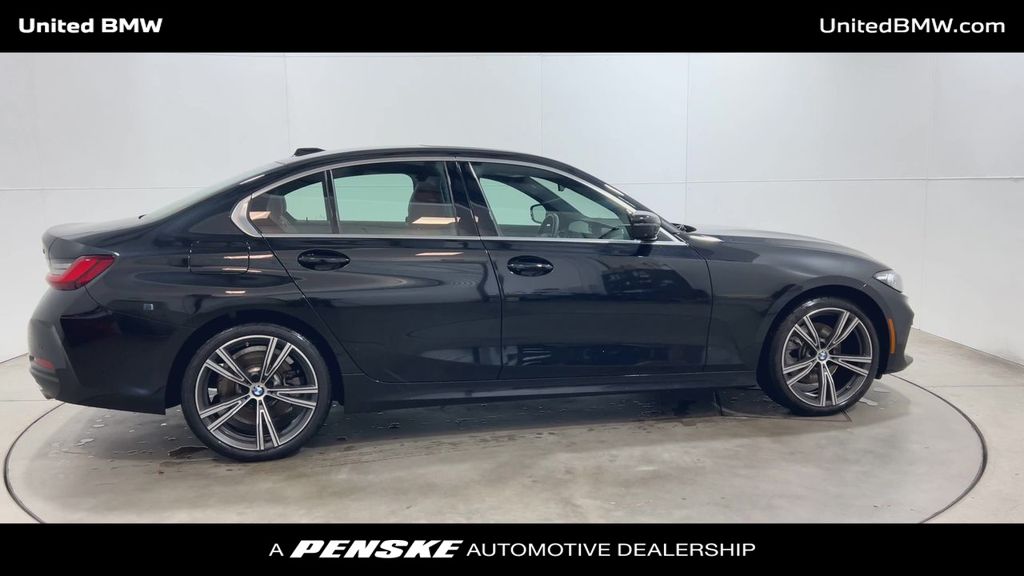 Thumbnail: 2024 BMW 3 Series - 9