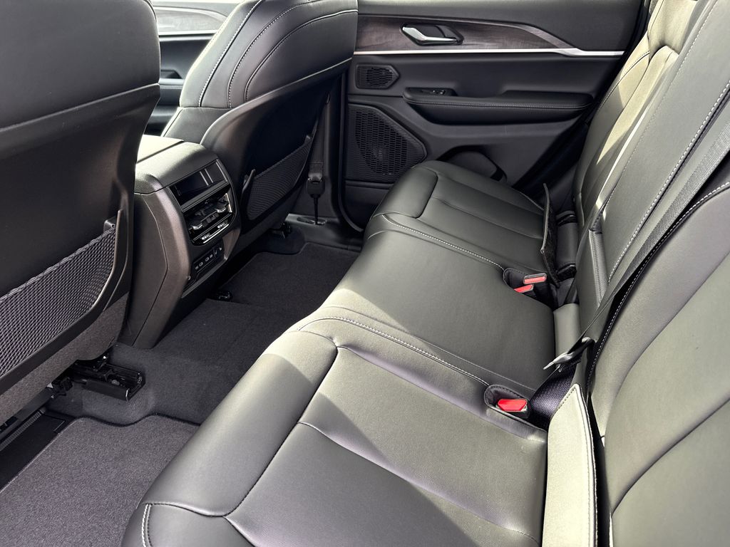 New 2026 Jeep Grand Cherokee SUV