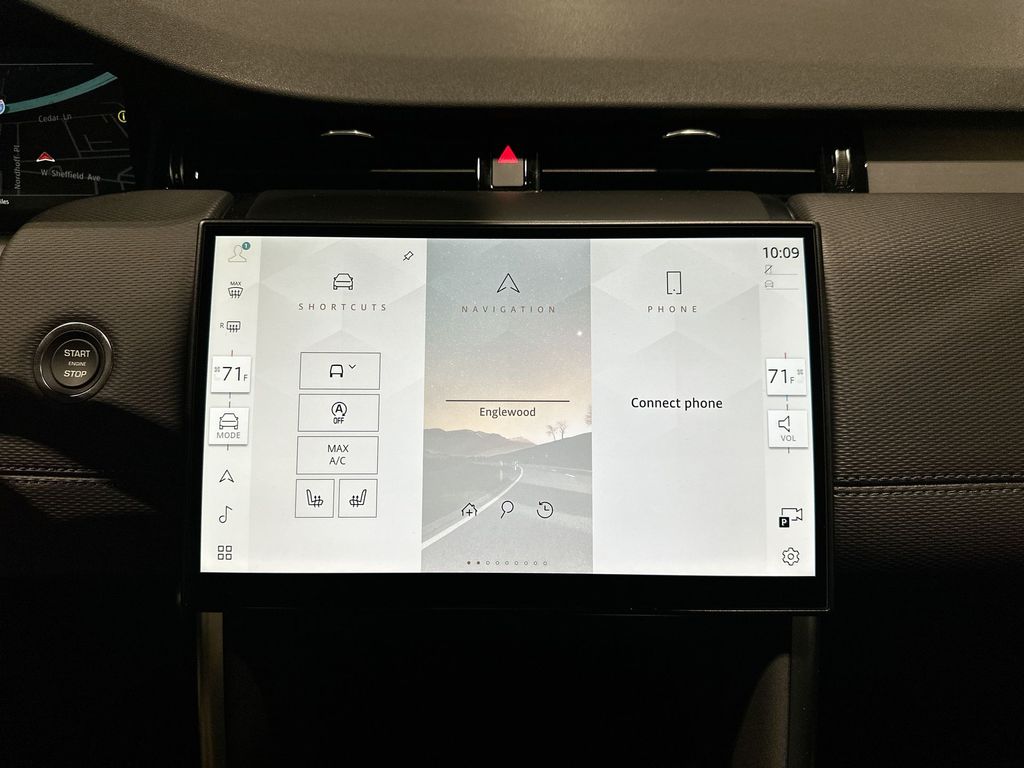 Thumbnail: 2026 Land Rover Discovery Sport - 13