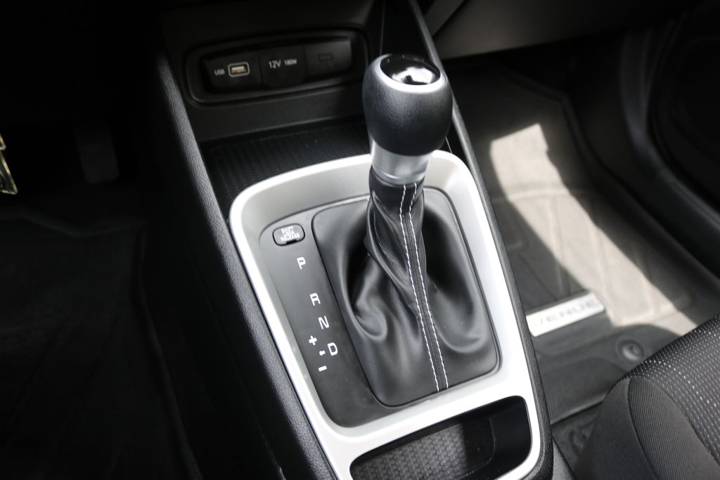 Used Car 2022 Hyundai Venue  Se For Sale Under $20,000 In Austin, Texas