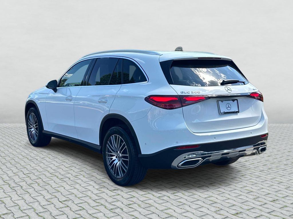 Thumbnail: 2025 Mercedes-Benz GLC - 7