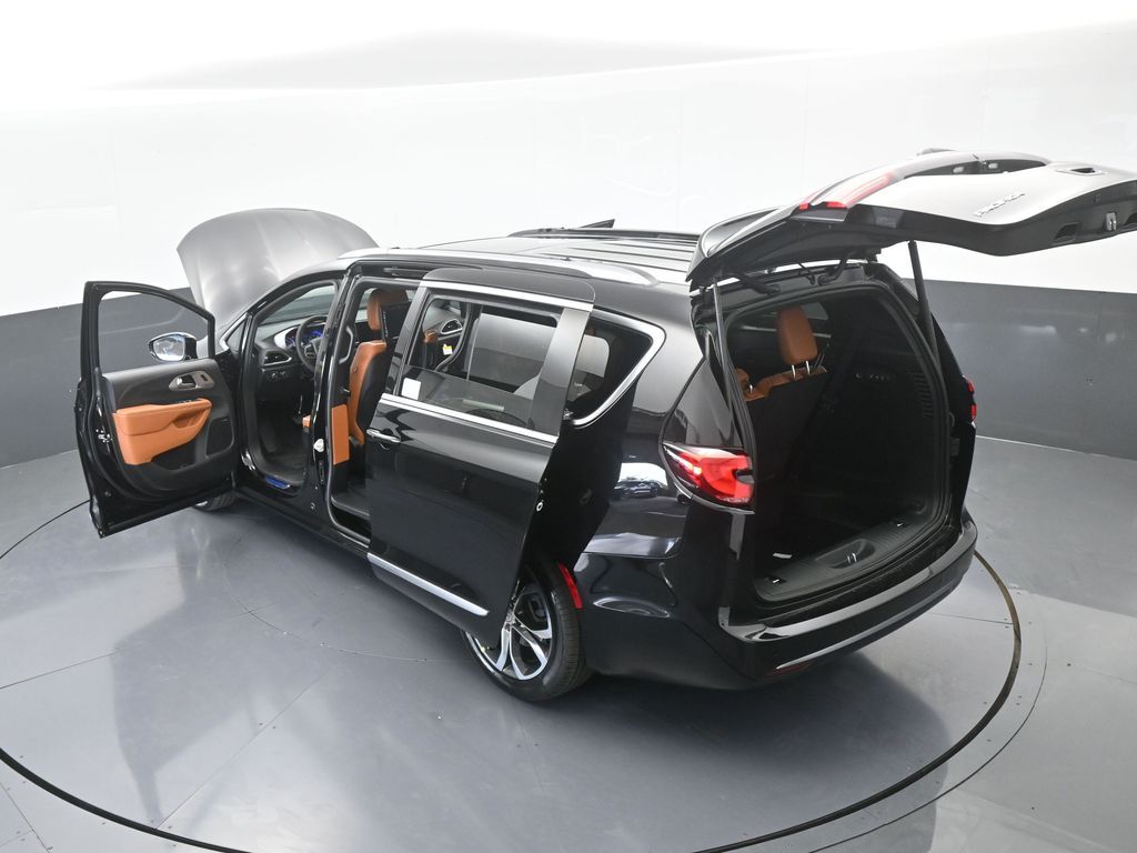 New 2026 Diamond Black Crystal Pearlcoat Chrysler Pinnacle image 74
