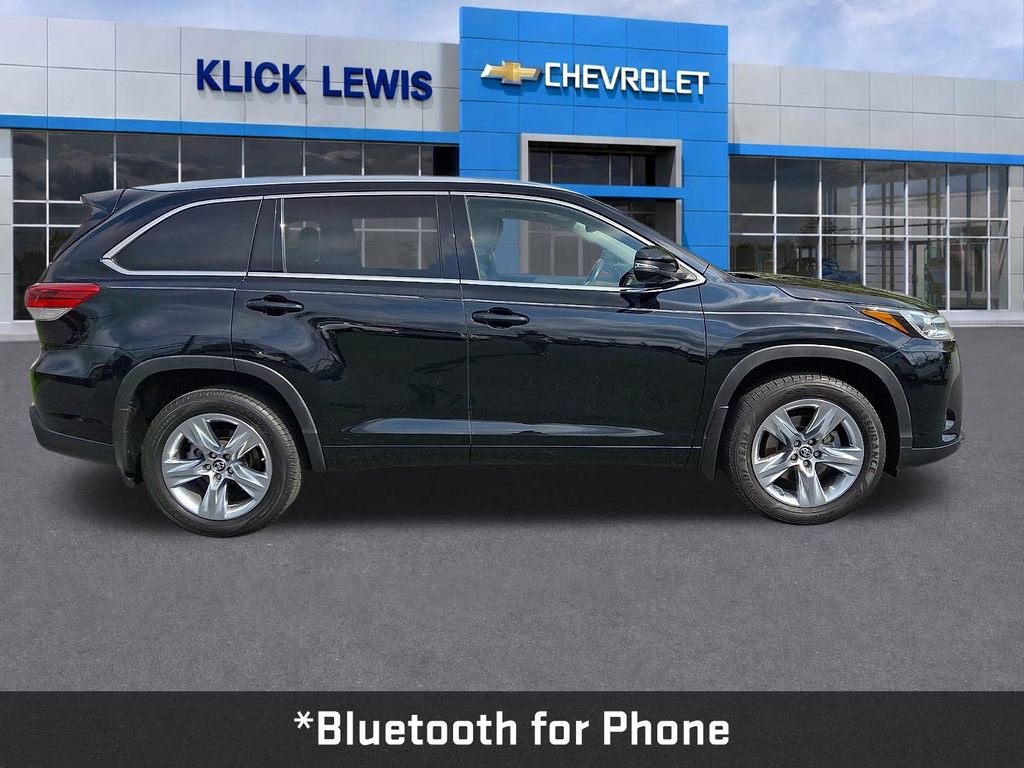 2019 Toyota Highlander Limited Black at Subaru and VW of Moon Township