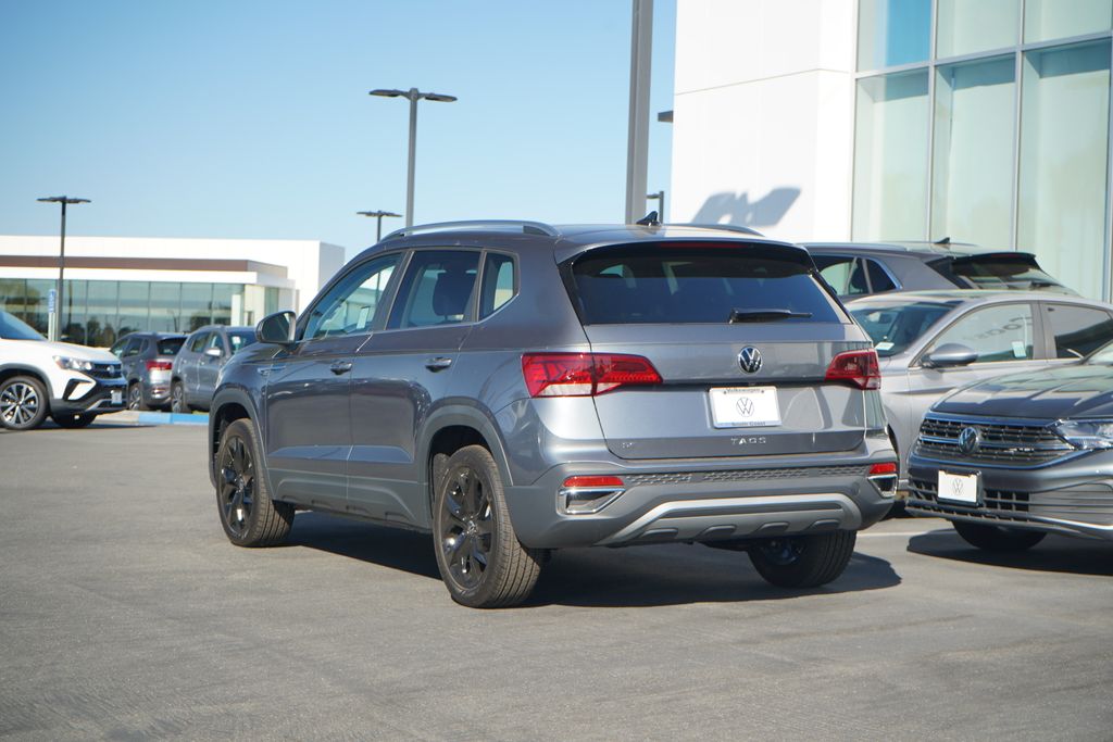 2024 Volkswagen Taos 1.5T SE 3